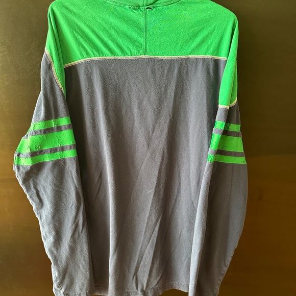 Vintage Vancouver Canucks Long-Sleeve T-Shirt - Picture 2 of 2